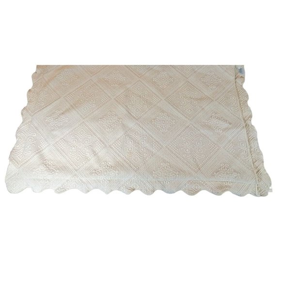 Domestications Matelasse Pillow Sham Scalloped COTTON Blend Portugal VGC - Picture 1 of 6